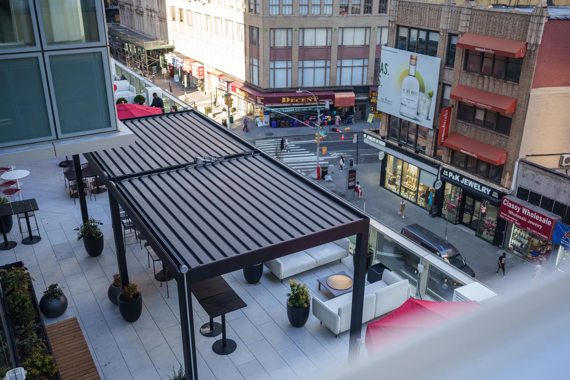 Louvered Roof for Restaurants, Pergola with Louvers, Motorized Louvered Roof