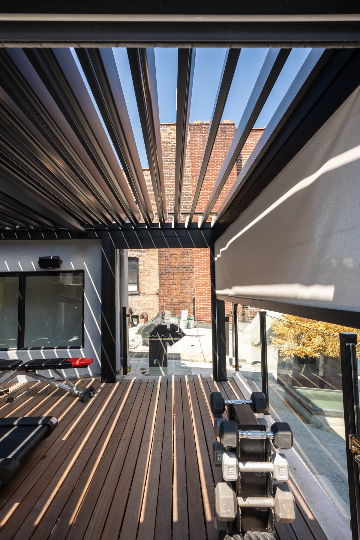 Eli louvered roof