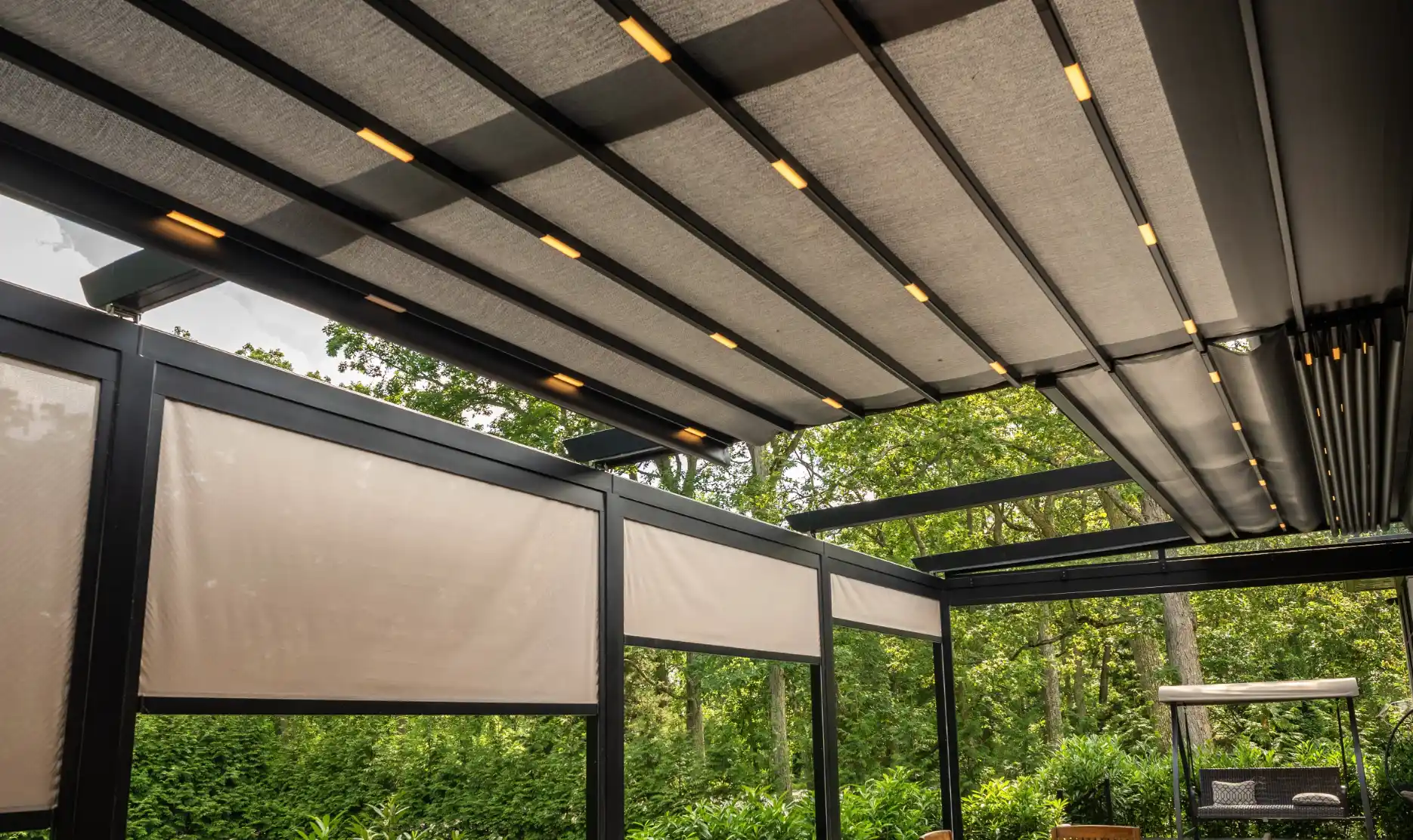 Read full post: Design Inspiration: Stunning Pergolas with Retractable Roofs