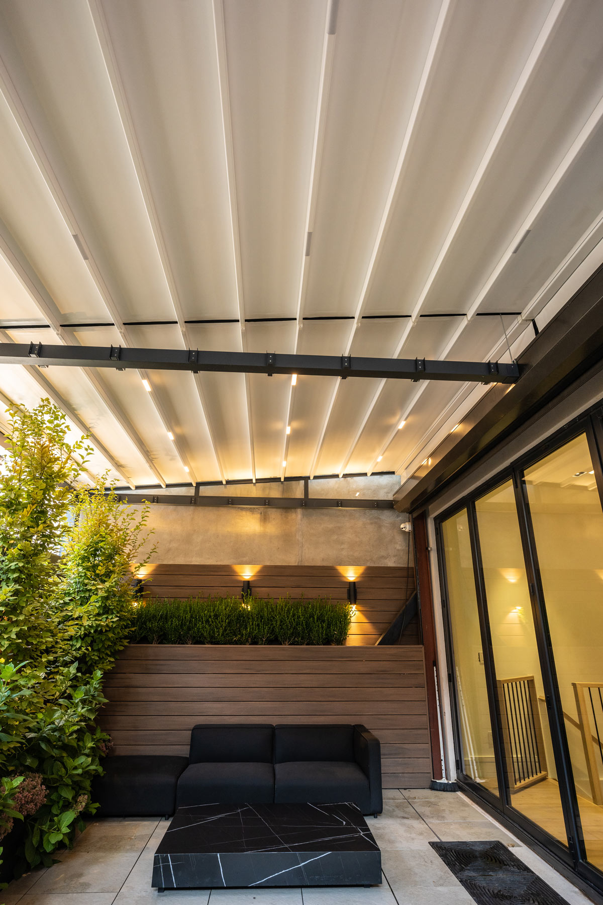 retractable-pergola-canopy-brooklyn-newyork-1200